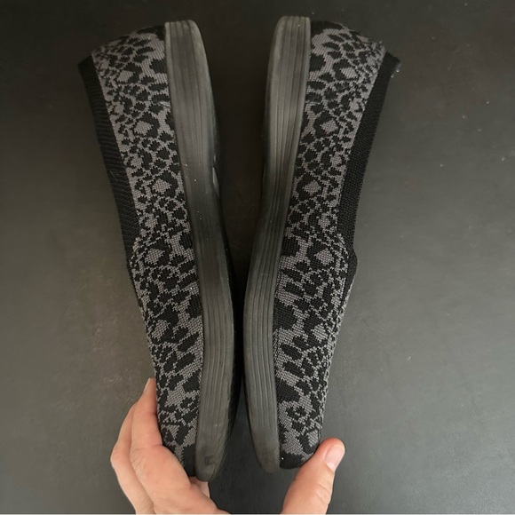 Skechers Women's On The Go Dreamy Black Gray Knit Slip On Shoes Size 9.5 - Picture 7 of 9